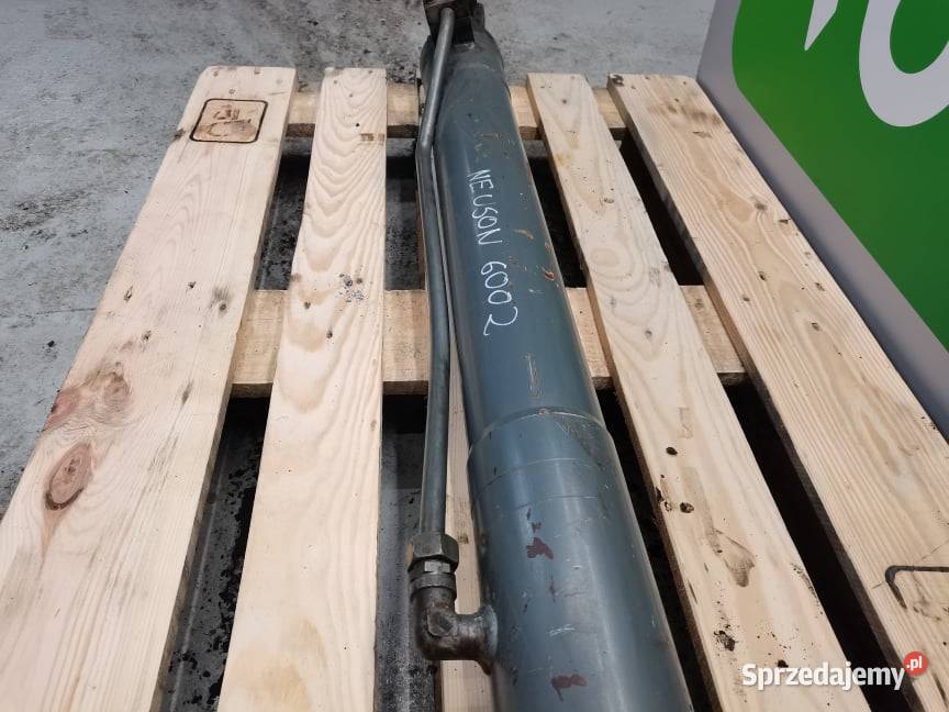 Neuson 6002 Siłownik wysięgnika Pozostałe Wilkowo