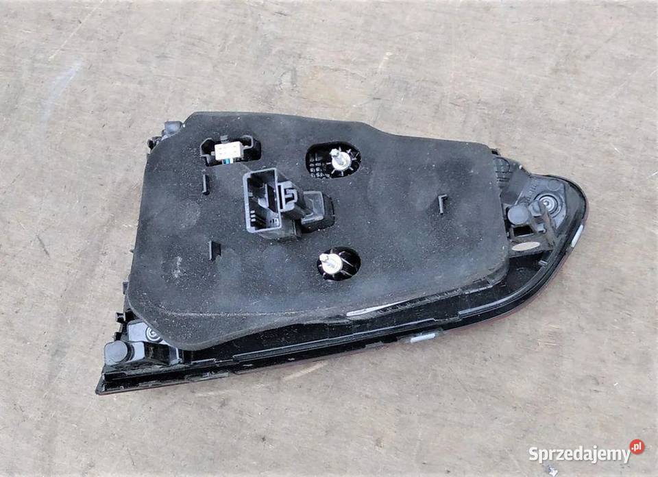 VW GOLF VII 7 LIFT HB LAMPA LEWA W KLAPĘ