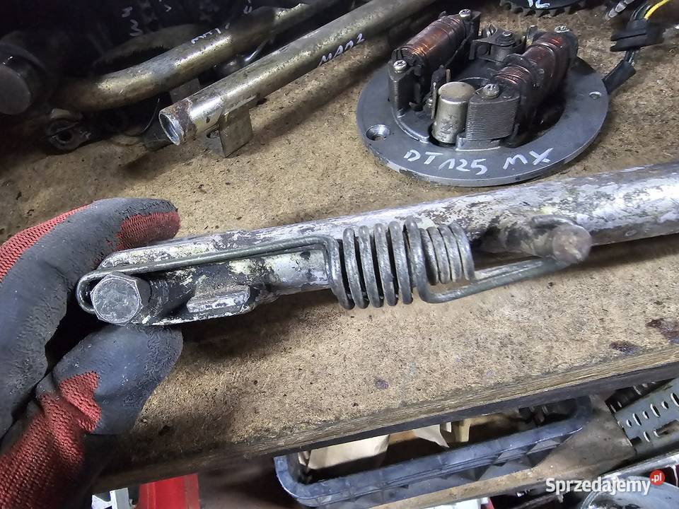 Suzuki GS 500 nóżka stopka boczna podnóżek GS500