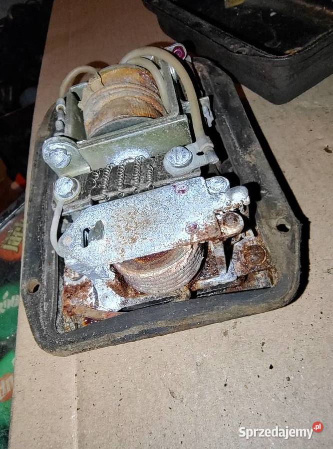 Regulator napięcia PP31 IV60 roku K750 M61 M72 sprzedam