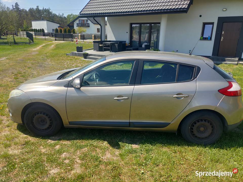 Renault Megane III 3 hatchback 15 dCi 2009 1461cm3 Zarzecze