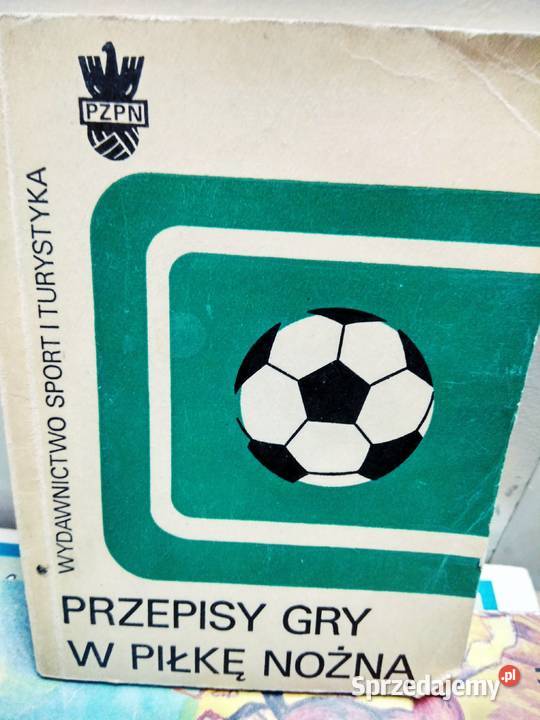 Przepisy gry w piłkę nożną kolekcjonerskie Warszawa