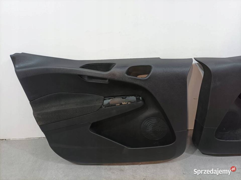 TAPICERKA BOCZEK LEWY PRAWY PRZÓD KPL Kia