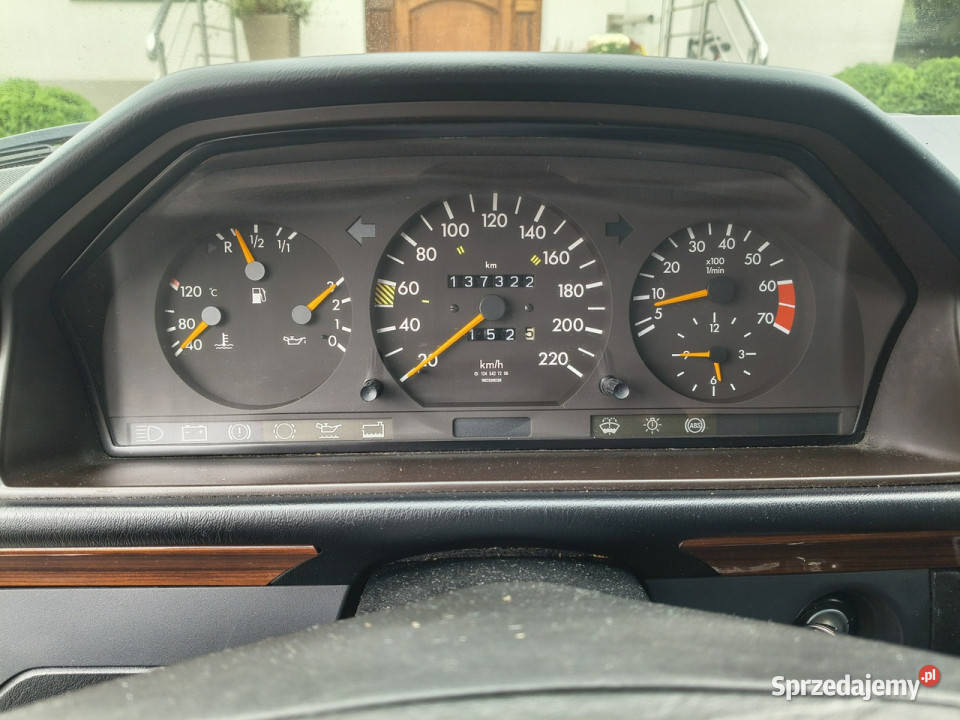 Mercedes W124 20i 118 E200 Stan kolekcjonerski