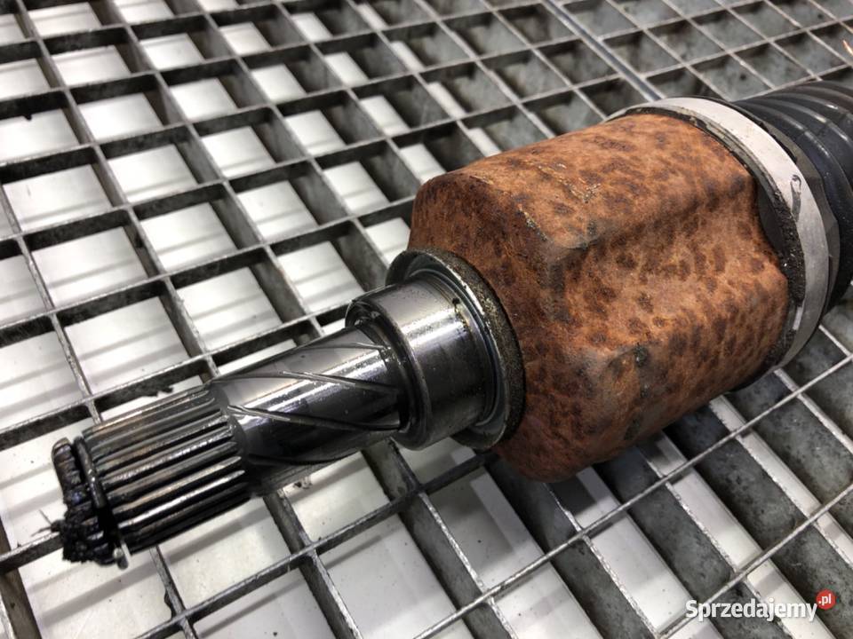 PÓŁOŚ PRAWY PRZÓD DACIA DUSTER 391016840R 15 116