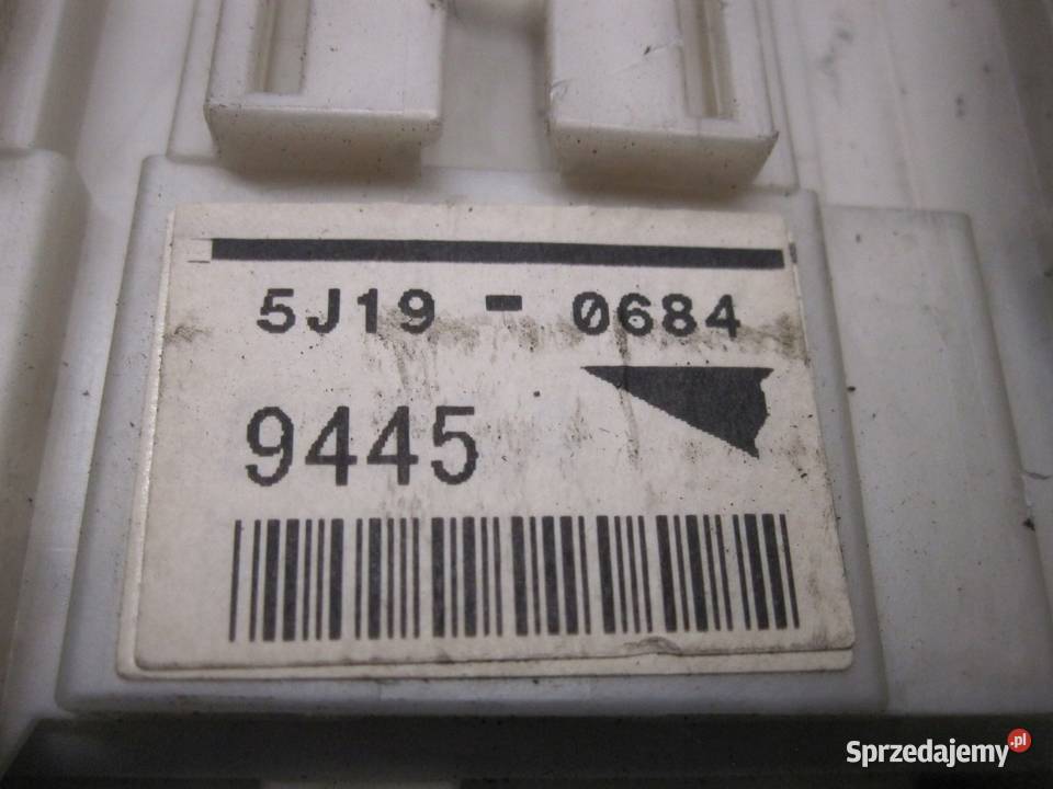 TOYOTA PRIUS XW20 06r skrzynka bezpieczników Części samochodowe Kielce