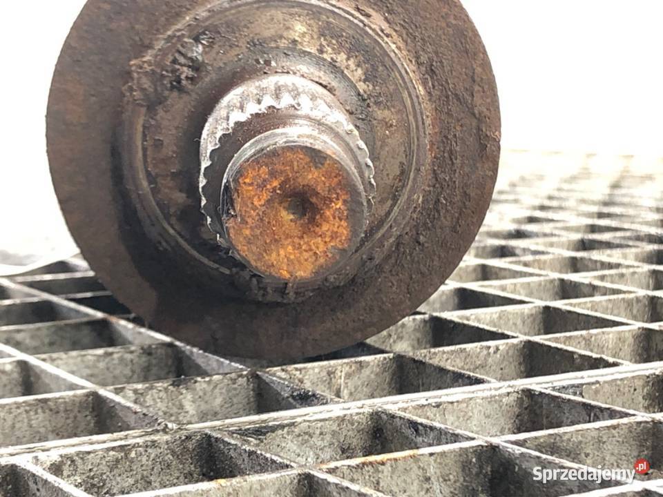 PÓŁOŚ PRAWY PRZÓD SUZUKI SX4 19 120 PRZEGUB