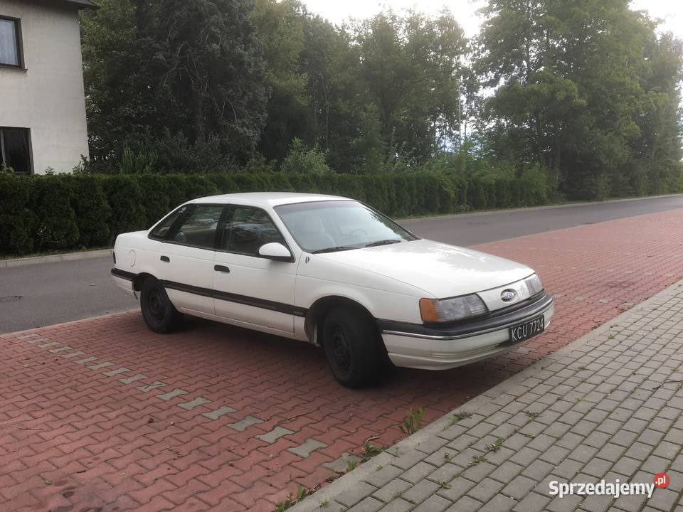 Ford Taurus amerykańska limuzyna śląskie
