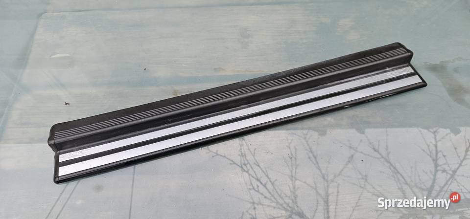 Listwa progowa przód mercedes w210 2106800135