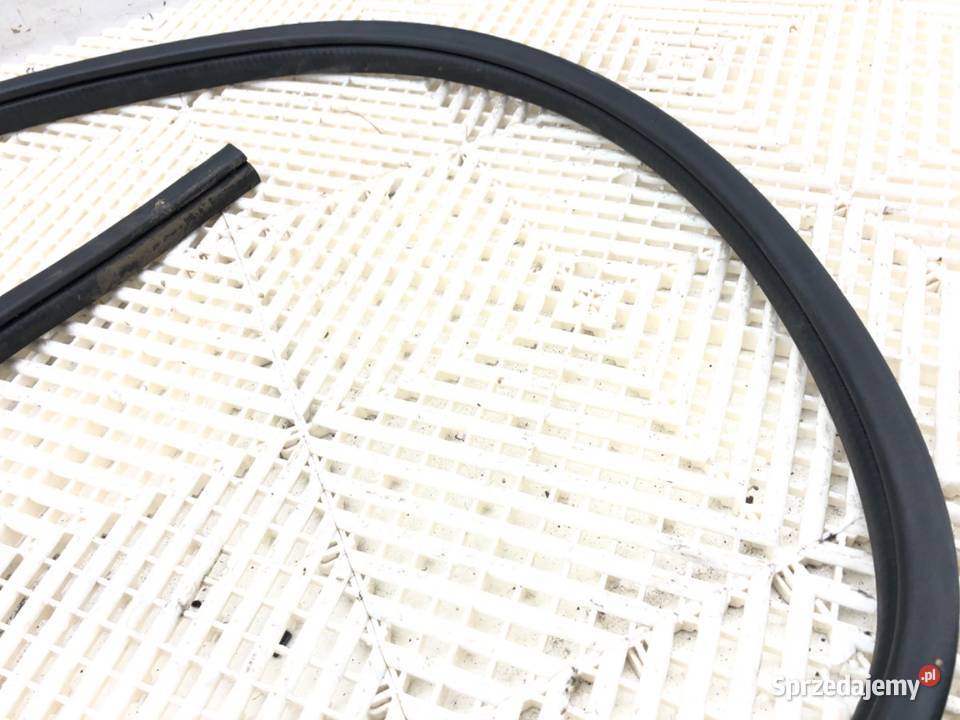 USZCZELKA DRZWI PRZÓD PRAWA MITSUBISHI OUTLANDER osobowe