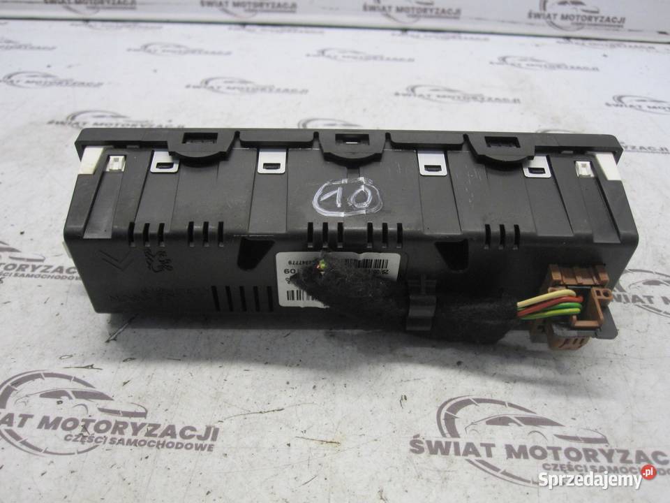 CITROEN C3 II 12r ekran wyświetlacz 98010699XT świętokrzyskie sprzedam