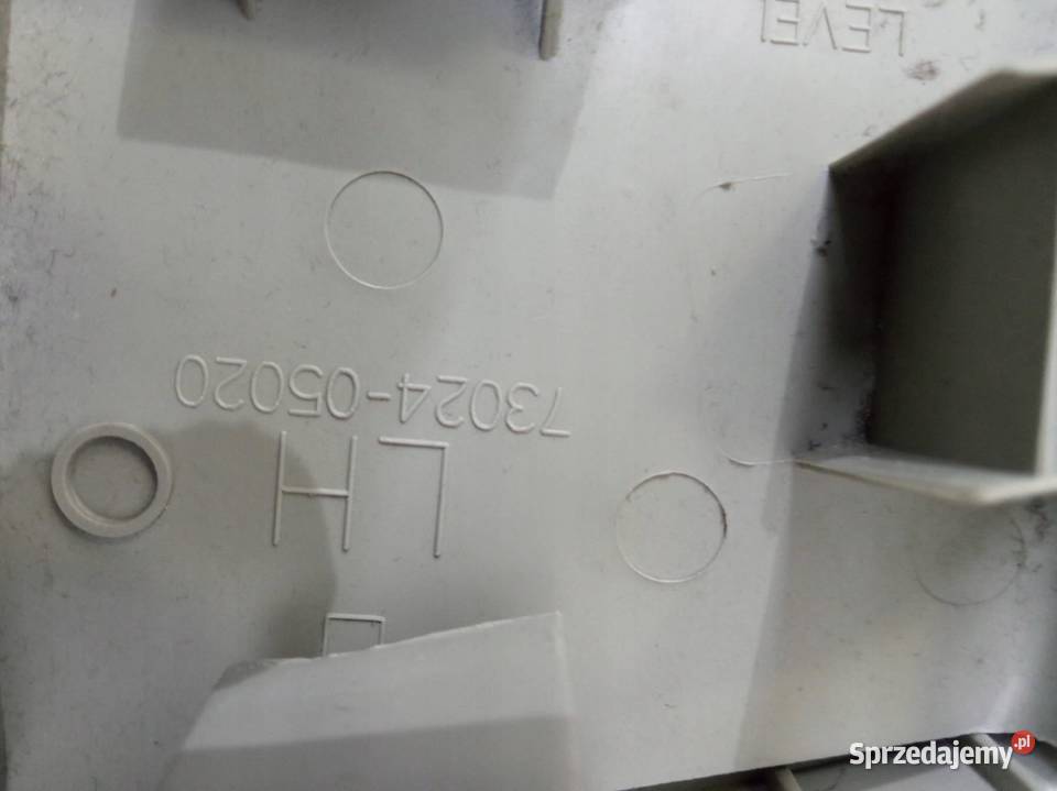 OSŁONA SŁUPKA A B LEWA PRAWA T27 KOMPLET Toyota świętokrzyskie