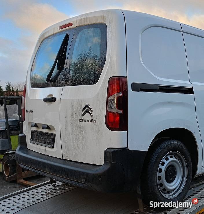 Belka tył tylna kompletna z amortyzatorami Słupca