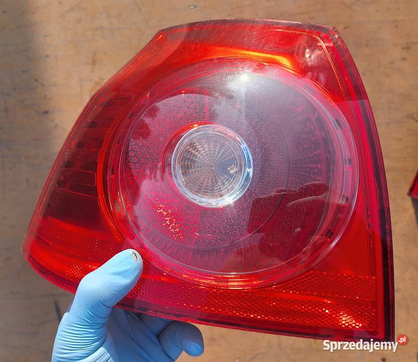 VW GOLF V LAMPA TYLNA 1K6945095E LEWA Radom