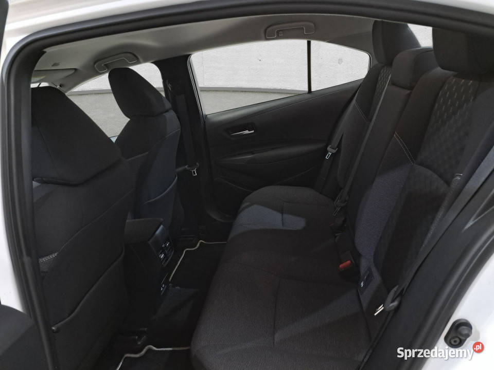Toyota Corolla Seria E16 2012