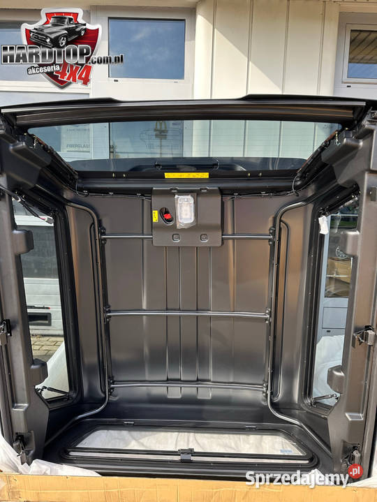 Zabudowa Toyota Hilux Hardtop Revo VENTURE Pozostałe Pasłęk