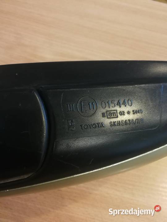 Lusterko prawe Toyota Avensis T22 lakier 6Q2 Kuźnia Raciborska