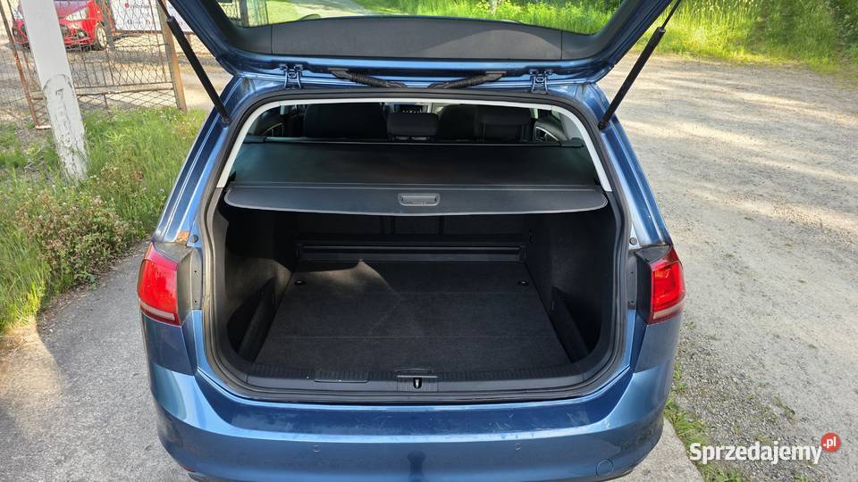 16 TDI 90 USB Kamera cofania Hak Alufelgi elektryczne lusterka śląskie