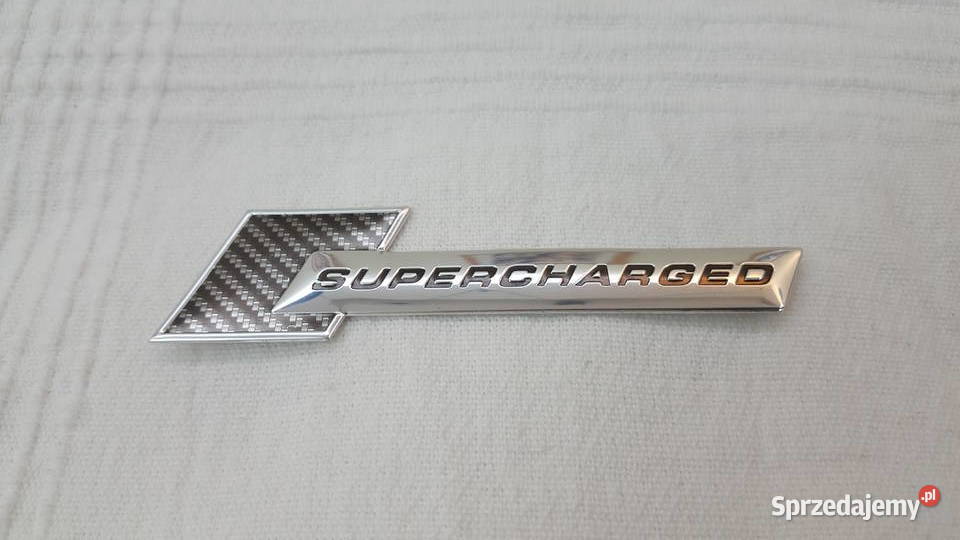 EMBLEMAT ZNACZEK SUPERCHARGED METALOWY CHROM