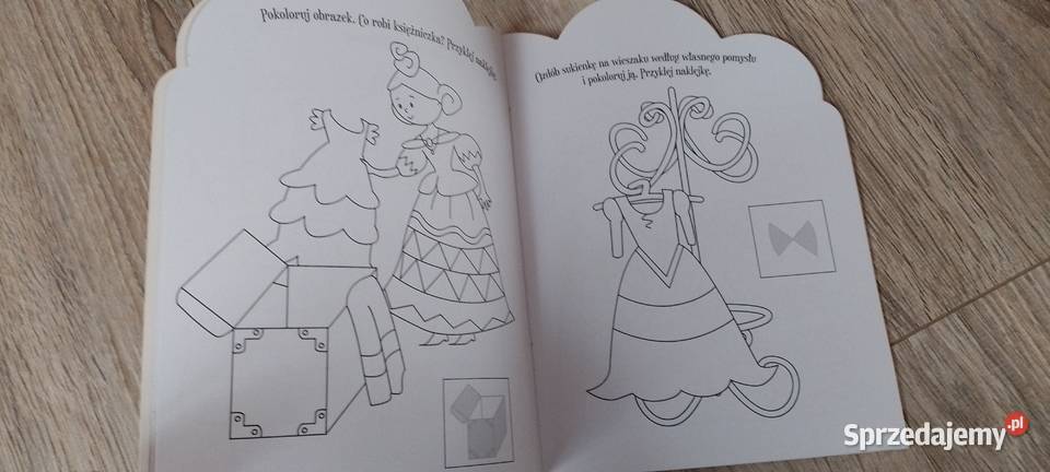 Kolorowanki Stroje księżniczek ISBN 9788378956693