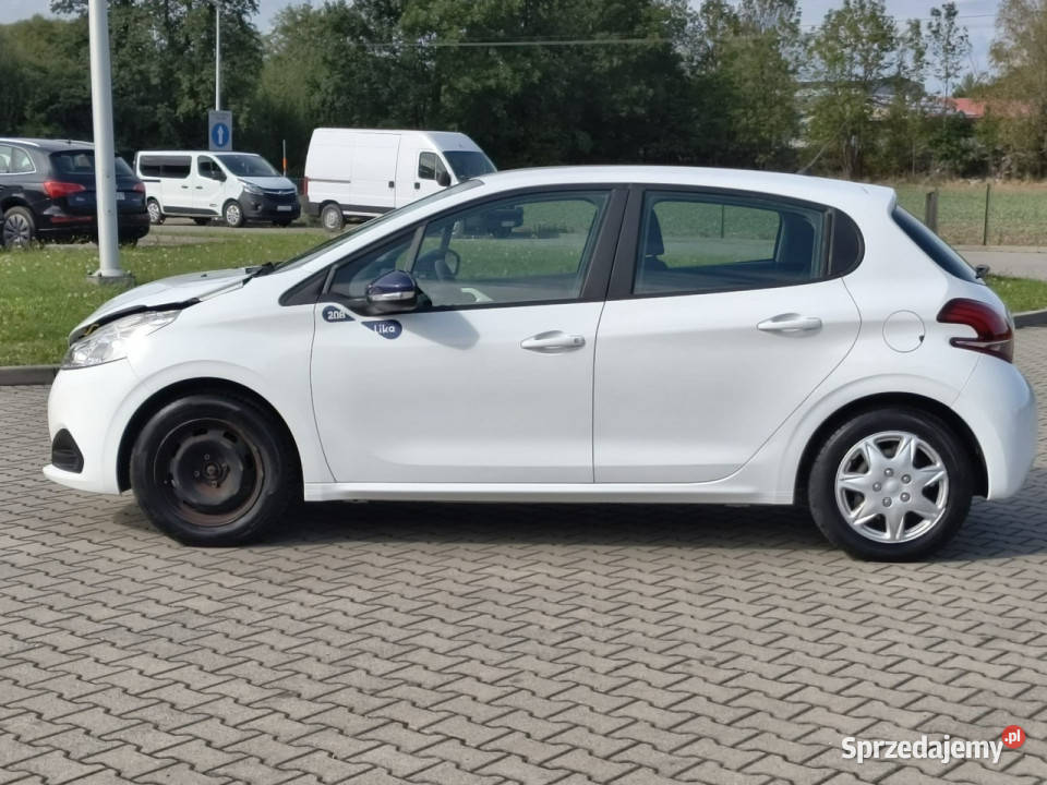 Peugeot 208 wersja like 10 benzyna 72 Kęty