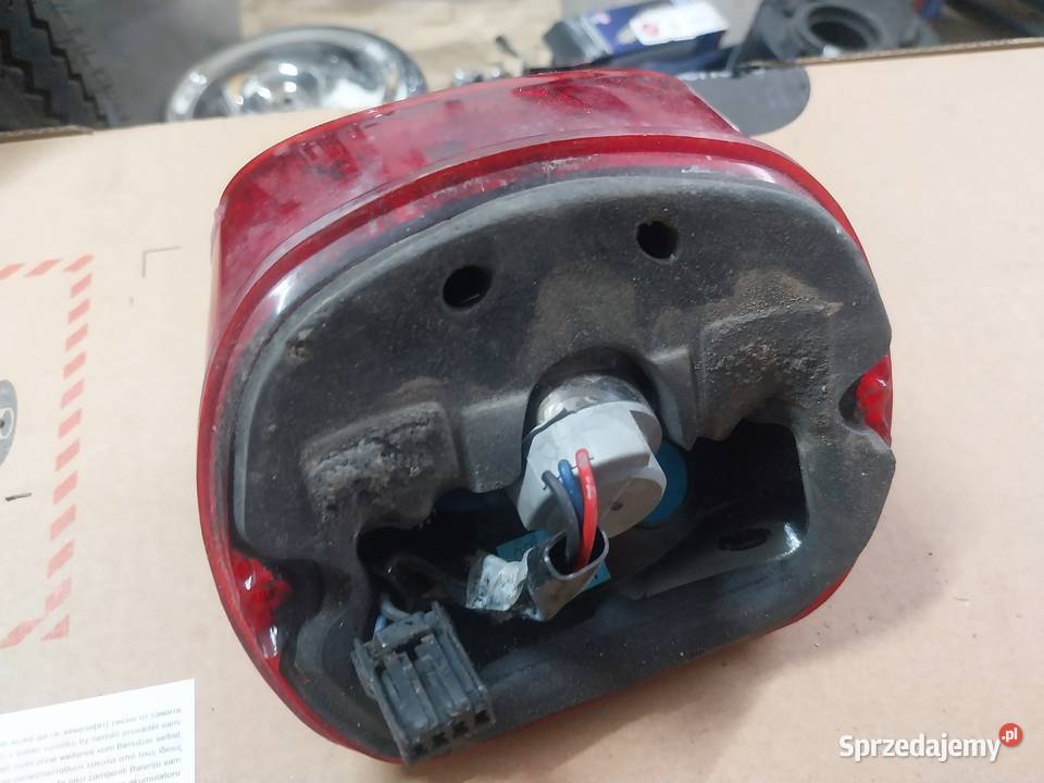 Harley Heritage lampa tył uszkodzona Lampy tylne Domaniów