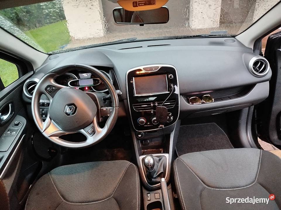 Renault Clio 09 Benzyna 2015r Niski przebieg
