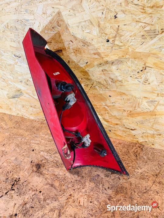 Lampa tył Ford focus mk1 hatchback 5d prawa Szczecin