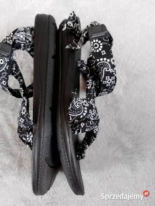 Sandały MSMG w rozmiarze 36