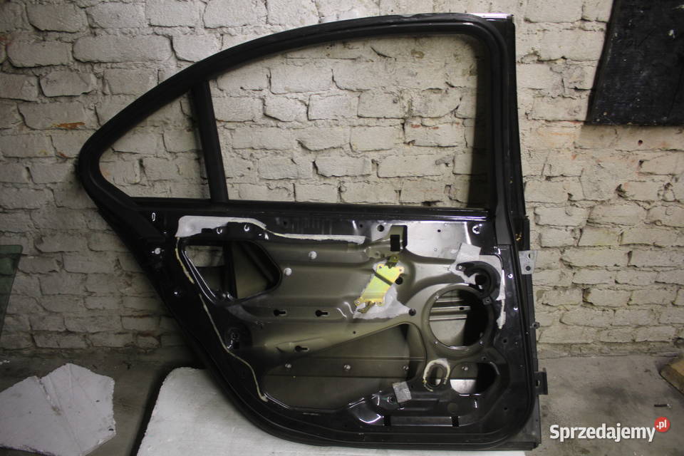 Peugeot 607 EXLD drzwi lewe tylne tył Sompolno sprzedam