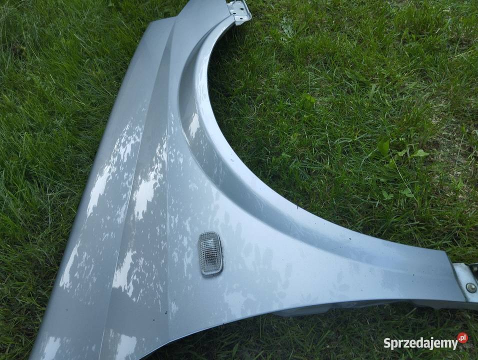 Błotnik przedni prawy Nissan Primera P12 łódzkie Łódź
