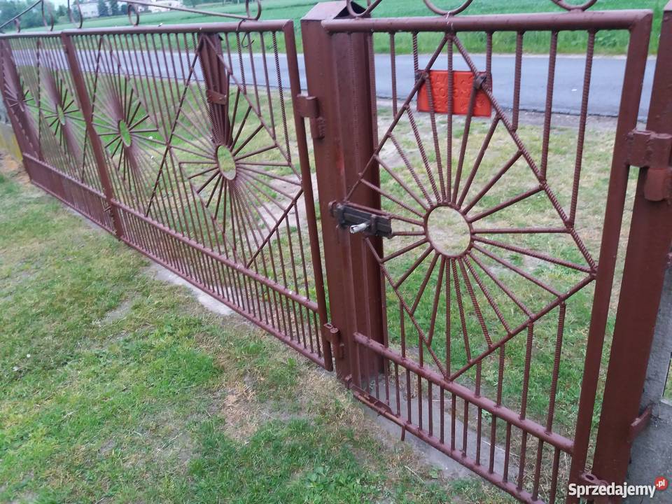 Brama wjazdowa Brzeziny