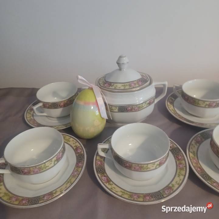 Porcelanowy serwis wyprodukowany w fabryce Wrocław