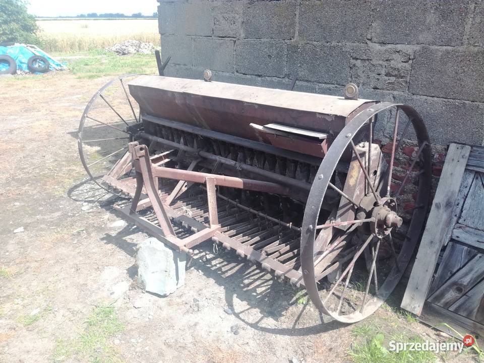 Siewnik konny nieuszkodzony Pszczonów