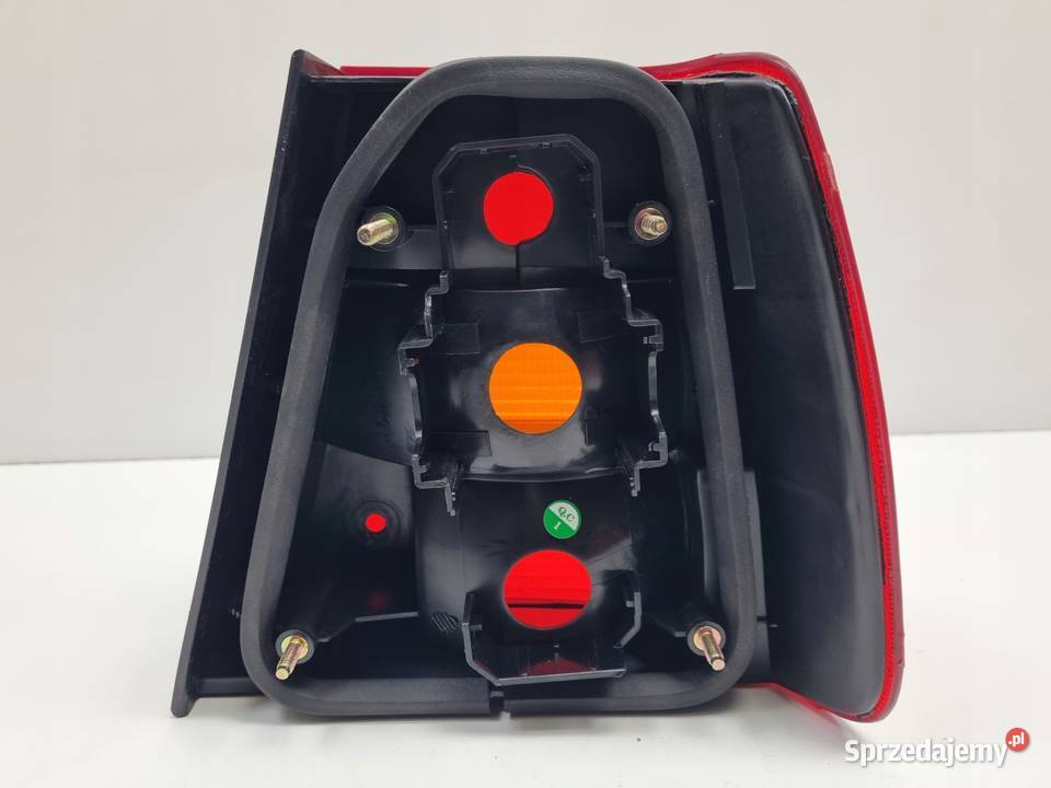 Volvo 940 960 9198r TYLNIA TYLNA LAMPA LEWA lewy Rudka