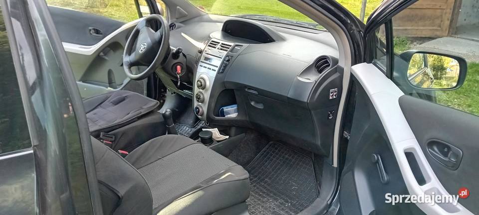 Toyota Yaris 14 VVTi Samochod na kazda drogowa małopolskie Andrychów