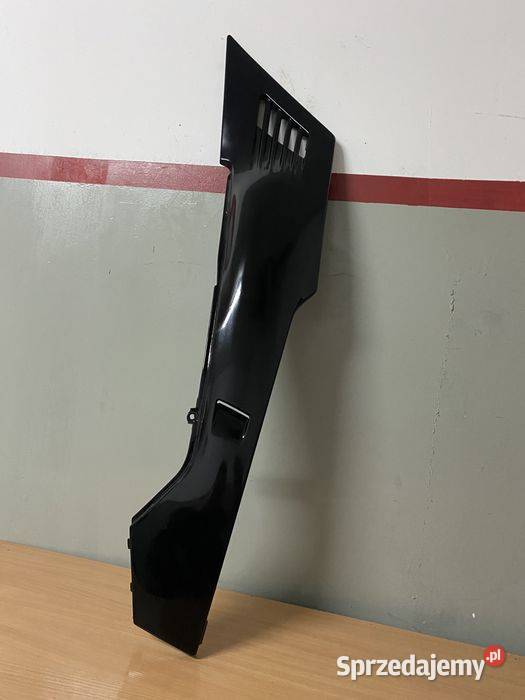 Yamaha FZ 750 700 Bok łyżwa owiewka lewa Pozostałe Poznań