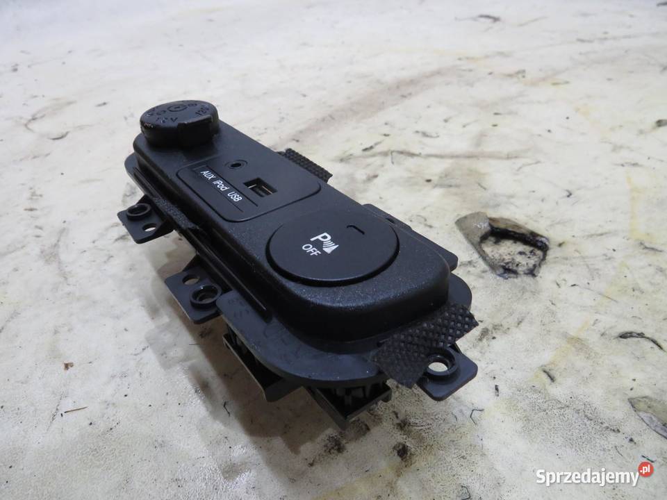 GNIAZDO PORT USB AUX SPORTAGE III 937003U690