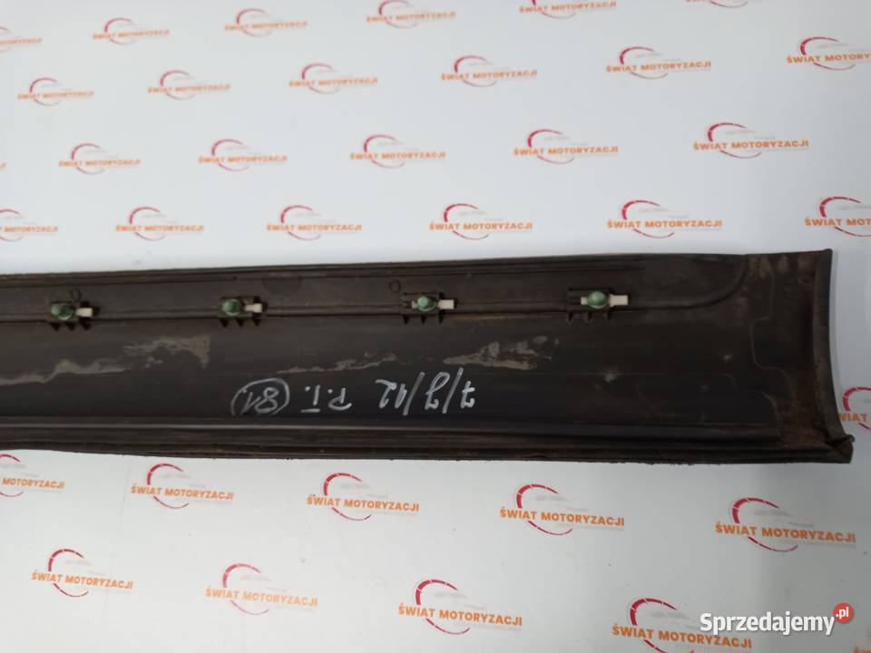 LISTWA DRZWI PRAWY TYŁ 7L6839788E VW TOUAREG 7L Listwy i nakładki świętokrzyskie Kielce