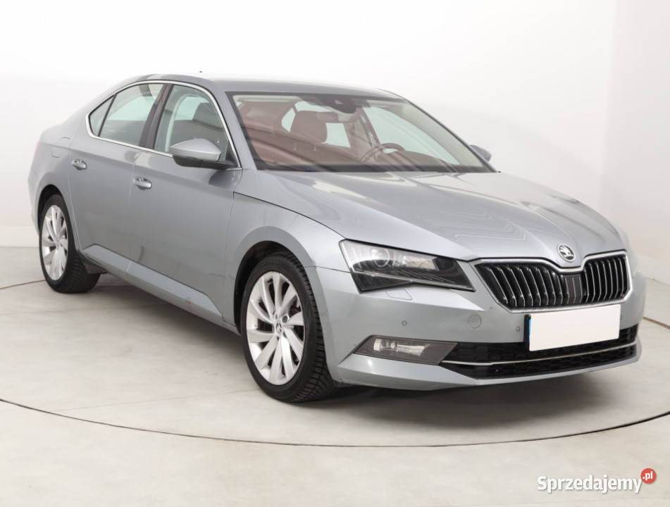 Skoda Superb 20 TDI światła przeciwmgielne dolnośląskie Bielany Wrocławskie