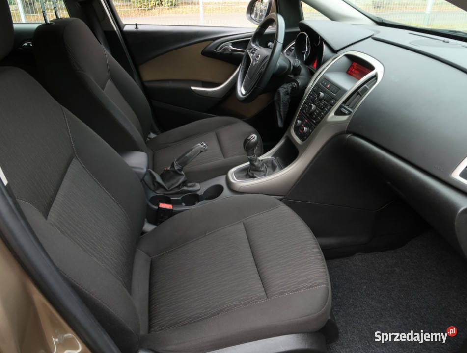 Opel Astra 14 T Piaseczno