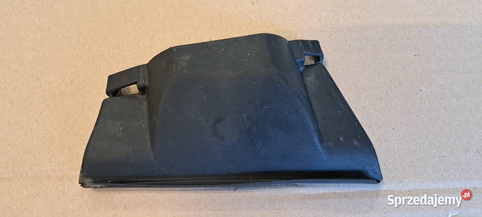 Osłona mocowania amortyzatora tylnego 8A0512136 osobowe Zawieszenie i amortyzacja pomorskie Luzino