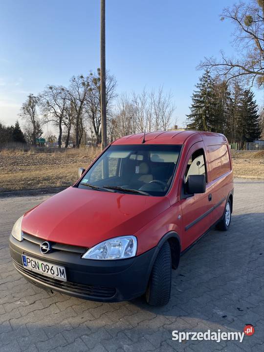 Opel Combo 17isuzu 2005 czerwony