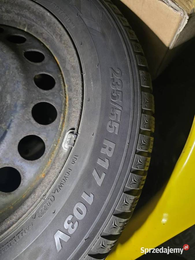 Kola stalowe z oponami zimowymi Ford Kuga 23555 Świdnica