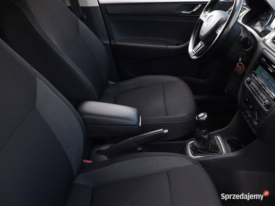 Skoda Rapid Spaceback 12 TSI Hatchback Rapid Škoda Bielany Wrocławskie
