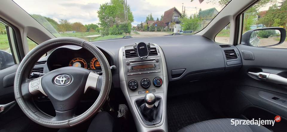Toyota Auris 14D4D z hakiem Bydgoszcz