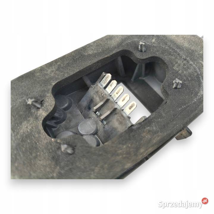 WKŁAD TYLNEJ LAMPY PRAWY Opel Meriva A 20032006