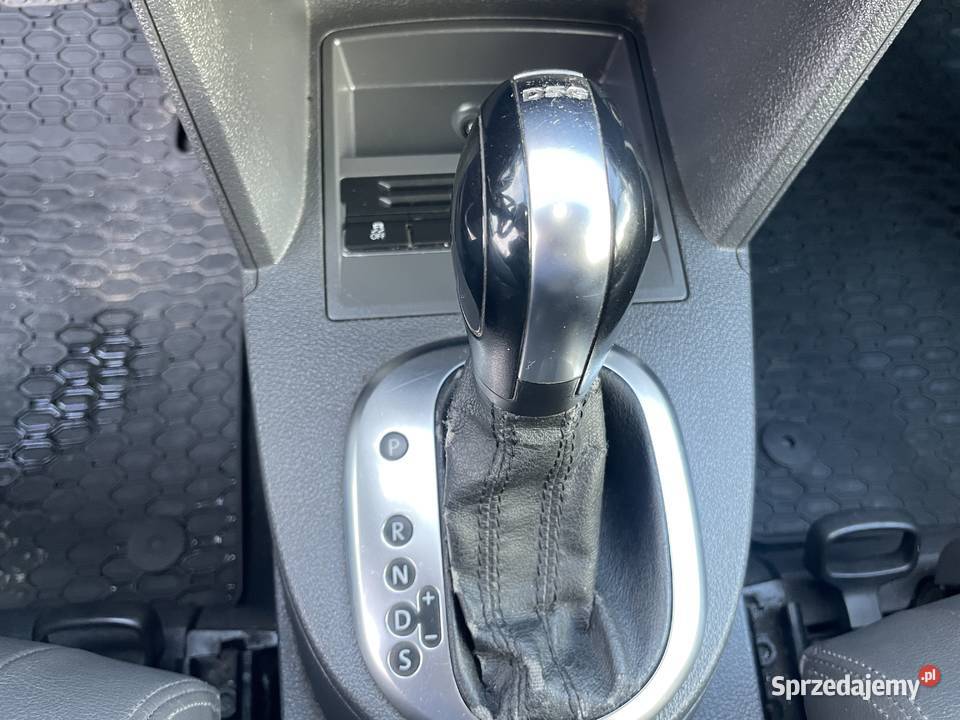 Volkswagen Touran 2011 VW 16tdi 105 DSG automat 1598cm3 Oława sprzedam