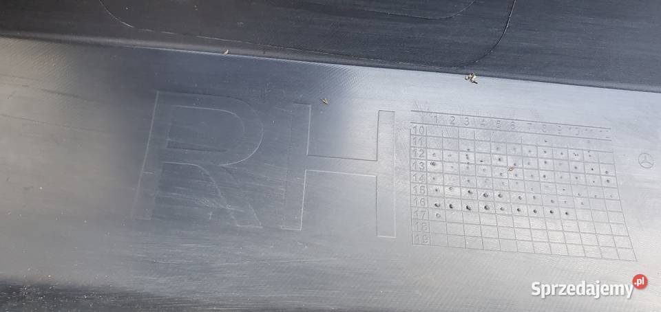 MERCEDES ML 166 AMG LISTWA PROGOWA PRAWA części blacharskie Karoseria Bieleń