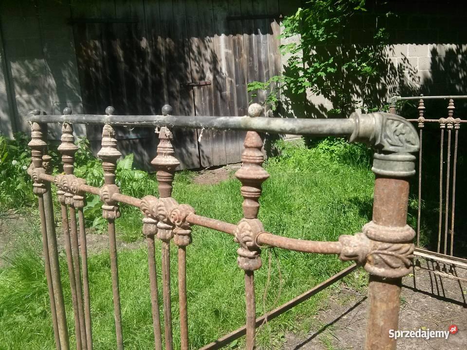 Zabytkowe Metalowe Łóżko z elementami ozdobnymi podlaskie Miedzianowo